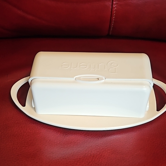 Kitchen concepts, White Butter Dish - Picture 2 of 7